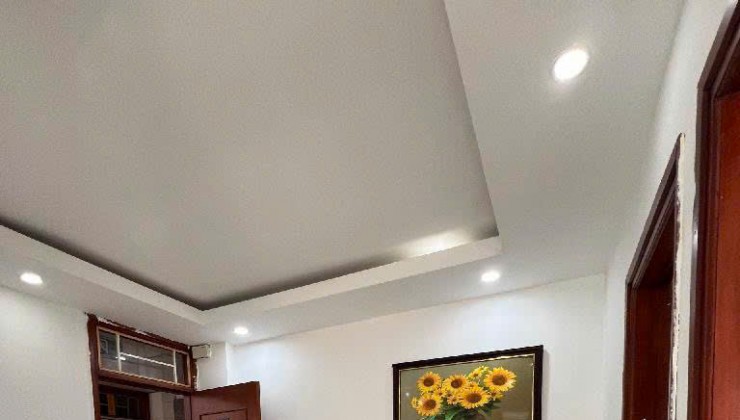 SIÊU RẺ NHÀ ĐẸP NGUYỄN KHÁNH TOÀN 35M2 x 5T- Ô TÔ, LÔ GÓC, 5,9 TỶ